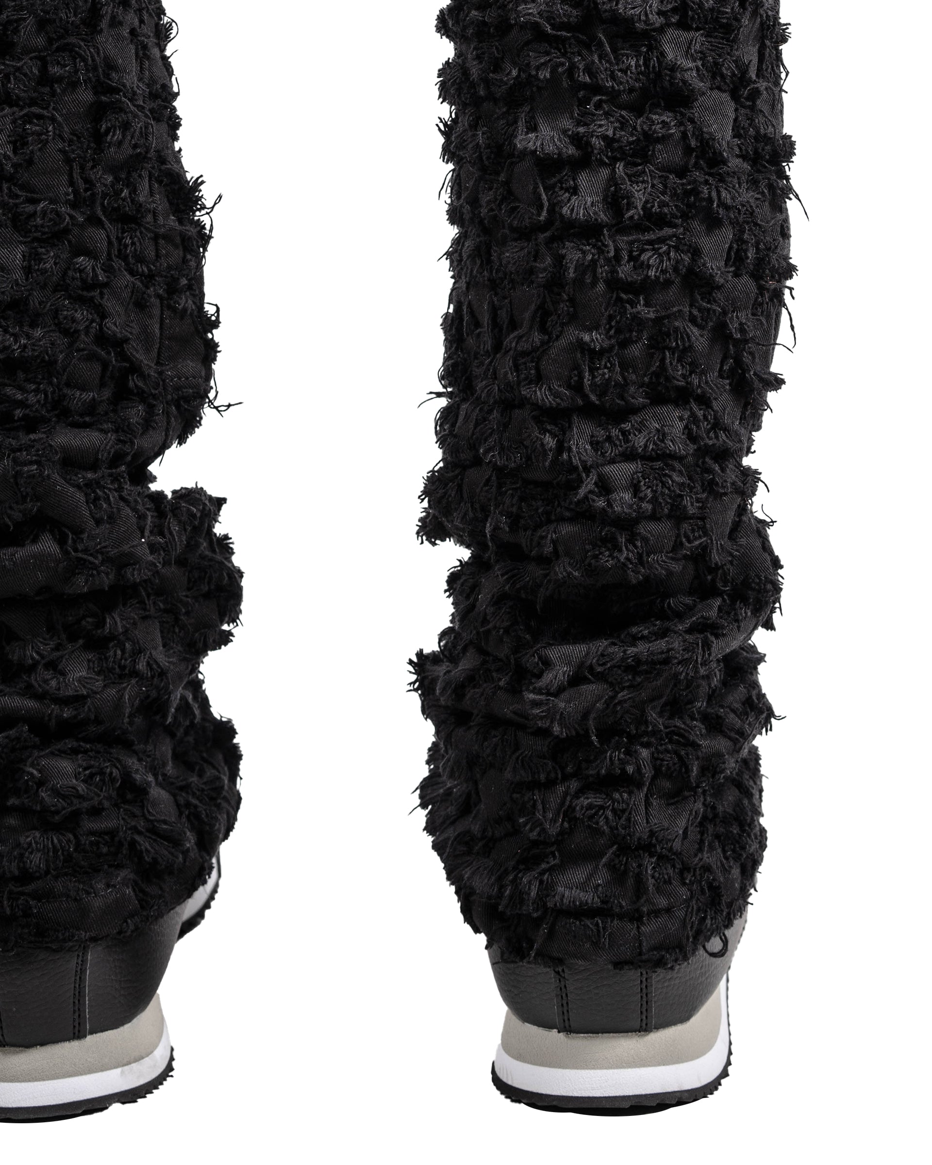 Frayed Texture Slim Boot Jeans in Black