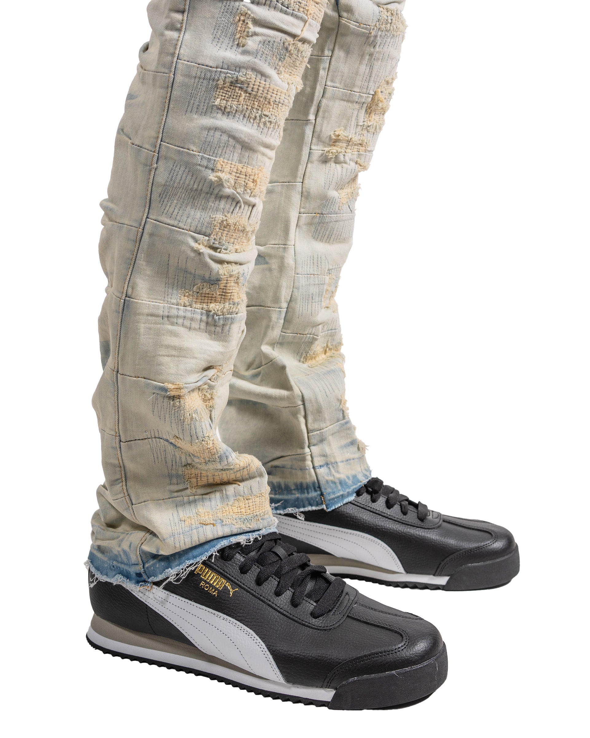 Distressed Pleat Leg Skinny Jeans in Light Blue