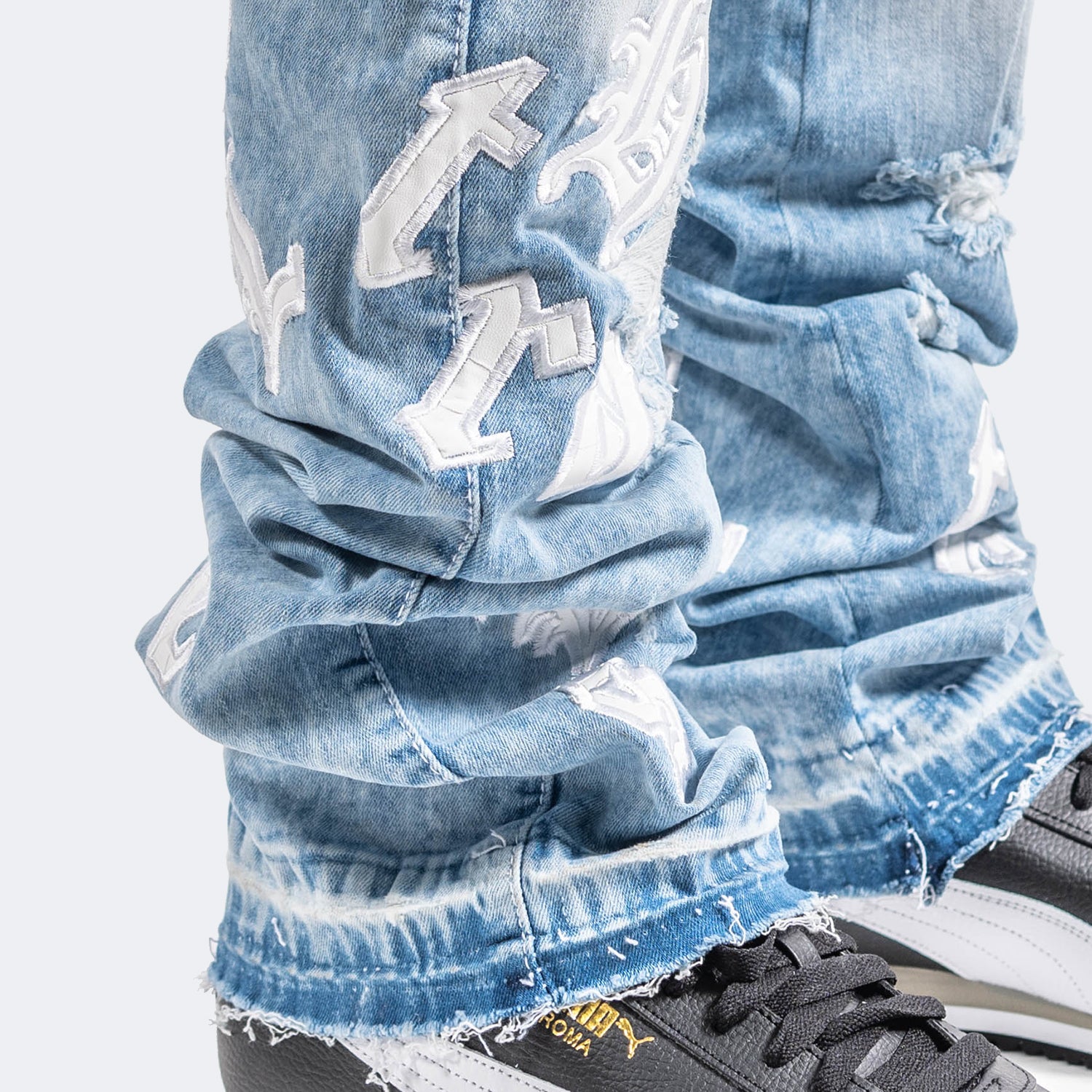 Letter Patch Flare Slim in Ice Blue